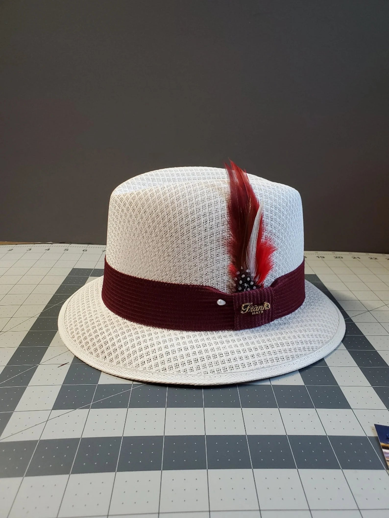 Classic Traditional Garcia White & Burgundy Derby Fedora Hat - Lowrider Style