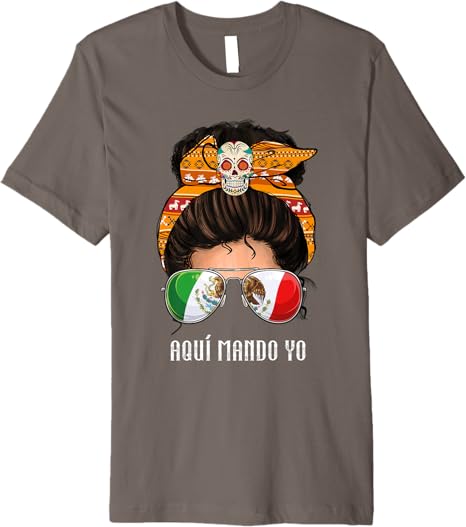 Aquí Mando Yo Mexican Flag Women’s Premium Men T-Shirt - Bandera Mexicana
